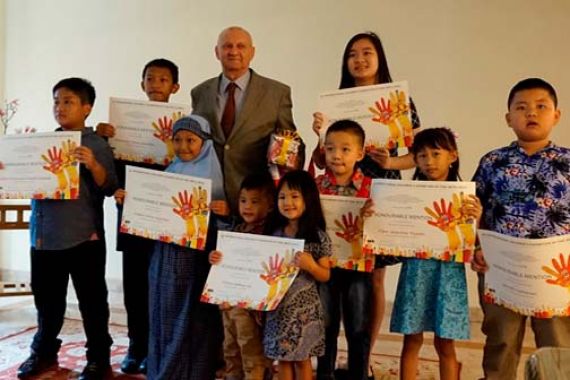 Hebat! 9 Anak Indonesia Raih Penghargaan dari Ceko - JPNN.COM