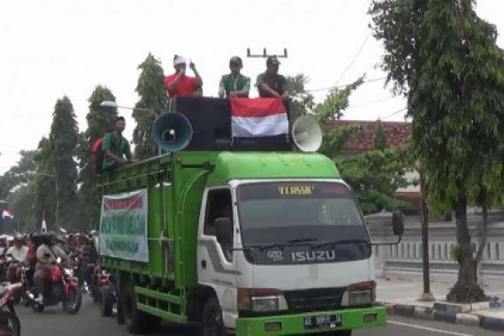 Kumpulan Ormas Tolak FPI di Ngawi - JPNN.COM