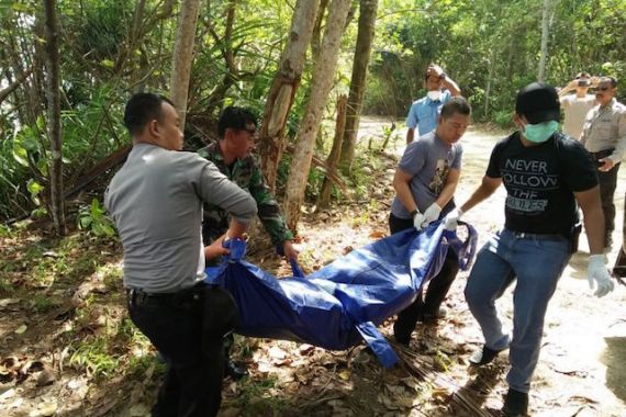 TNI AL Menemukan 3 Jenazah Terdampar dI Pantai - JPNN.COM