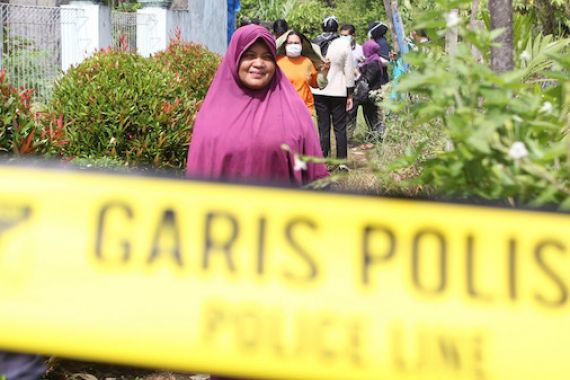 Makam Putri Dibongkar Polisi, Sang Ibu Langsung Lemas - JPNN.COM