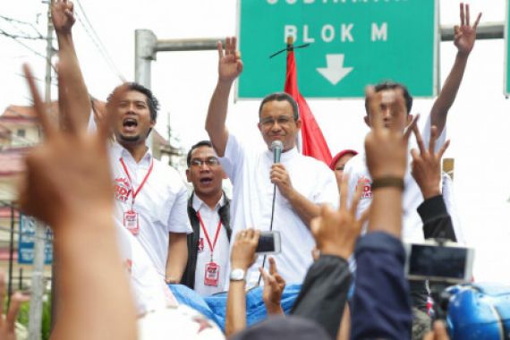 Anies Lepas Relawan Peserta Konvoi Bahagia Jilid 2 - JPNN.COM