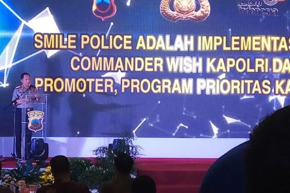 Top, Polda Jateng Punya Smile Police demi Layani Publik - JPNN.COM