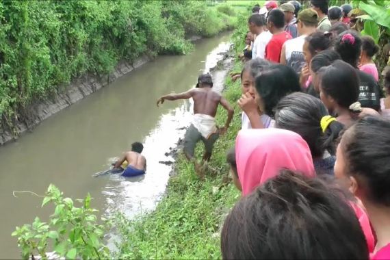 Imam Histeris Temukan Ayahnya Tewas di Sungai - JPNN.COM