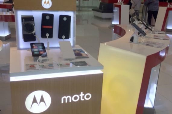 Pembuktian Smartfren Bareng Motorola - JPNN.COM