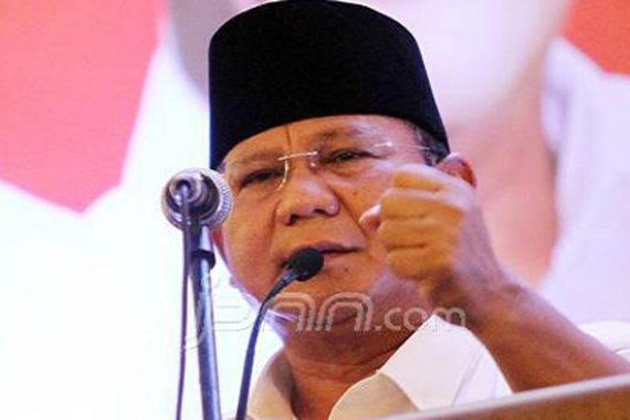 Prabowo Subianto Jalankan Perintah Fadli Zon - JPNN.COM