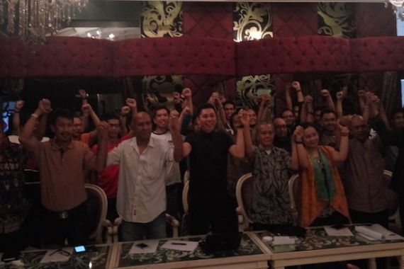 Aktivis Lintas Generasi Desak Jokowi Berhentikan Ahok - JPNN.COM