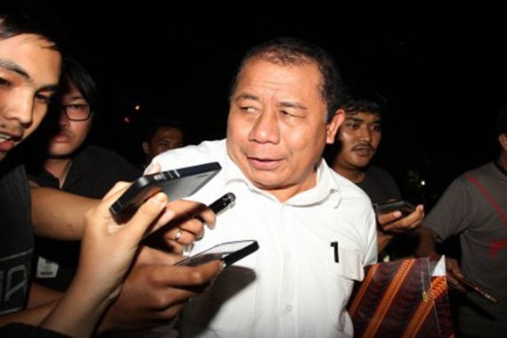 Lobi Pak Bupati ke Elite PDIP Muluskan Jalan Amran - JPNN.COM