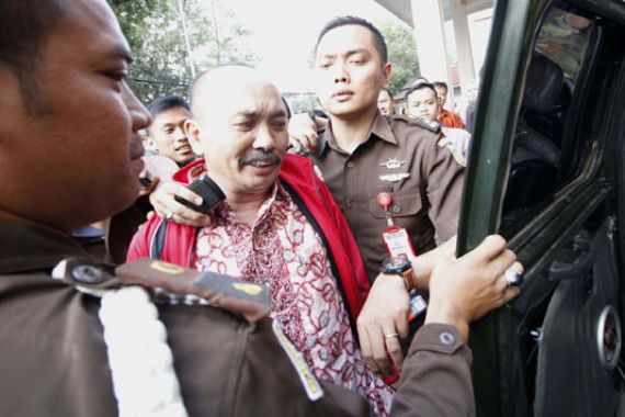 Memalukan! Wakil Bupati Cirebon Jadi Buronan Kejaksaan - JPNN.COM