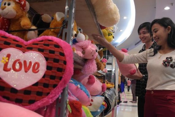 AILA: Hari Kasih Sayang Tak Mencerminkan Pancasila dan Islam - JPNN.COM