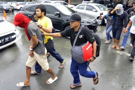 Selundupkan Sabu ke Karimun, 4 Penumpang Ditangkap - JPNN.COM