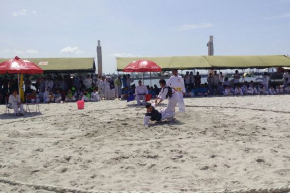 Festival Pencak Silat Pesisir Banjir Peserta - JPNN.COM