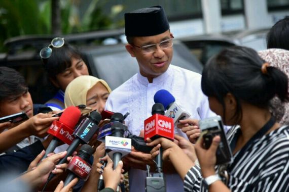 Anies Curiga Subsidi LBH Jakarta Dipangkas Karena... - JPNN.COM