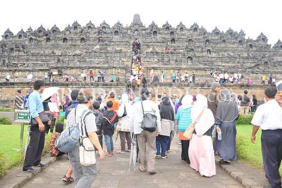 2 Juta Wisatawan Datangi Borobudur Selama 2016 - JPNN.COM