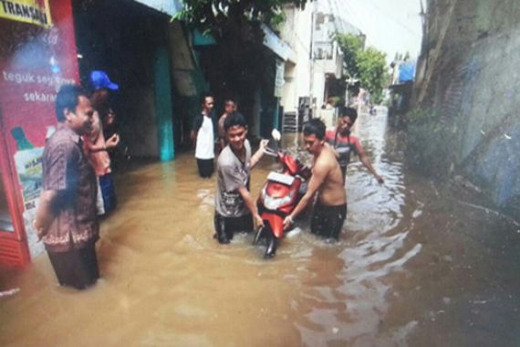 24 RW di Jakarta Terendam Banjir - JPNN.COM