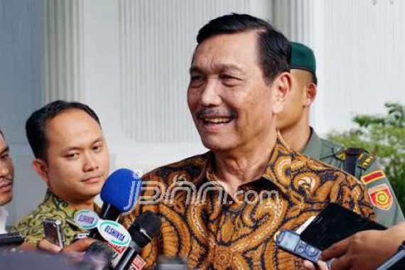 Soal Menteri Pencetak Utang, Luhut Pertanyakan Etika Prabowo - JPNN.COM