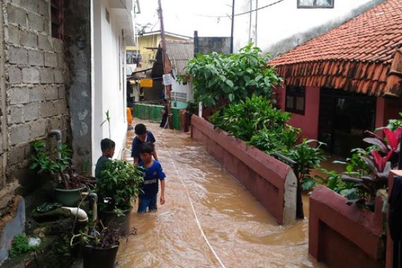 Isu Banjir Tak Akan Gerus Elektabilitas Ahok-Djarot - JPNN.COM