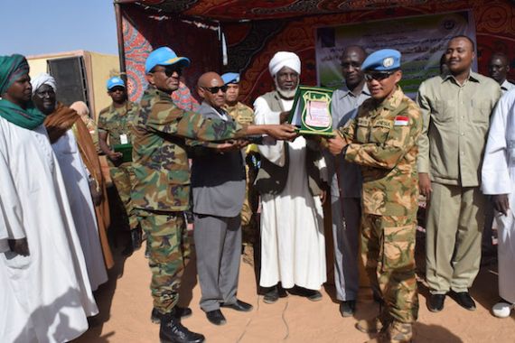 TNI Memberi Bantuan Ke Sekolah dan Masjid di Sudan - JPNN.COM