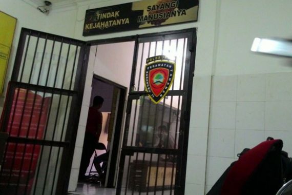 Teroris Perempuan Bunuh Diri di Rutan Polda Metro Jaya - JPNN.COM