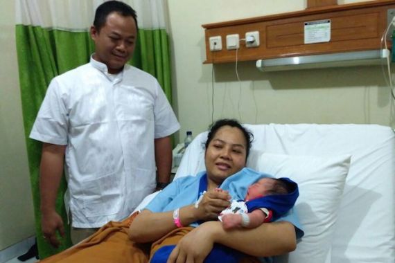 Wow, Bayi Aniessandi Terlahir dari Relawan Anies-Sandi - JPNN.COM