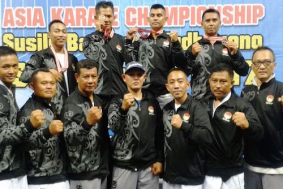 Koarmabar Raih Juara Umum Asia Open Karate Championship - JPNN.COM