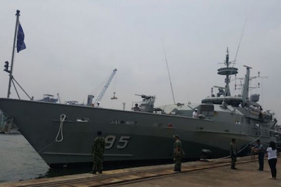 Kapal Perang Australia Berlabuh di Tanjung Priok - JPNN.COM
