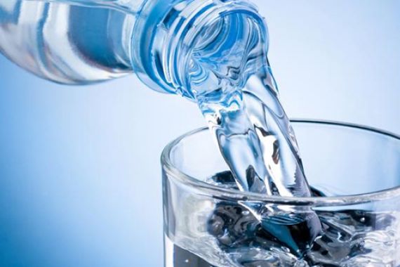 Ini Pentingnya Minum Air Mineral Bagi Kesehatan Tubuh - JPNN.COM