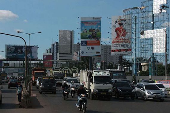 Ada 1.500 Titik Reklame di Kabupaten Bekasi Belum Berizin? - JPNN.COM