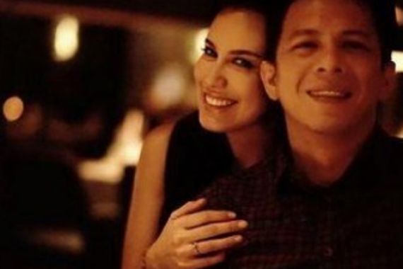 Foto Akrab Bareng Cut Tari, Sophia Latjuba: Ada-ada Saja - JPNN.COM