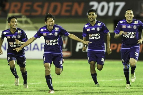 Arema FC ke Pakansari Melengkapi Prestasi - JPNN.COM