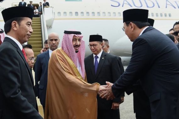 Ahok Jabat Erat Tangan Raja Salman, Jokowi Tersenyum... - JPNN.COM