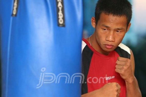 Daud Yordan Yakin Mampu Menang KO atas Petinju Thailand - JPNN.COM