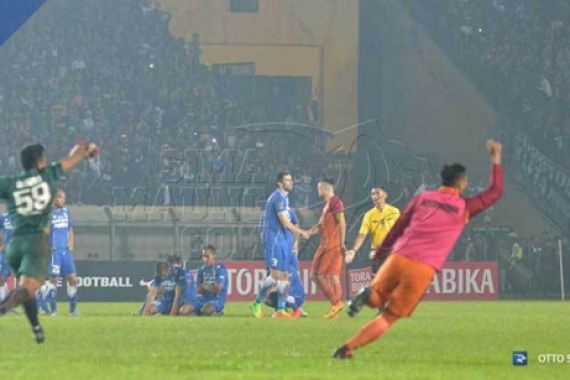 Luar Biasa, Bobotoh Pantas Dapat Dua Jempol - JPNN.COM