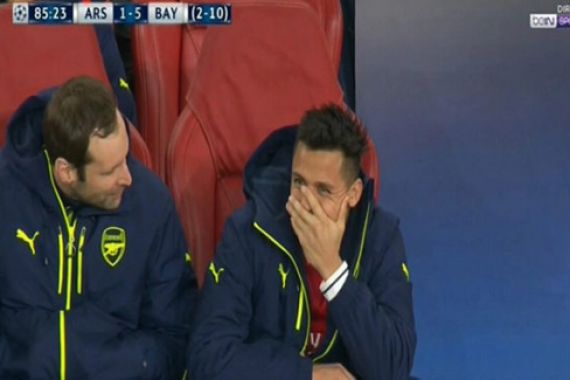 Alexis Sanchez Tertawa saat Arsenal Tertinggal 1-5.... - JPNN.COM