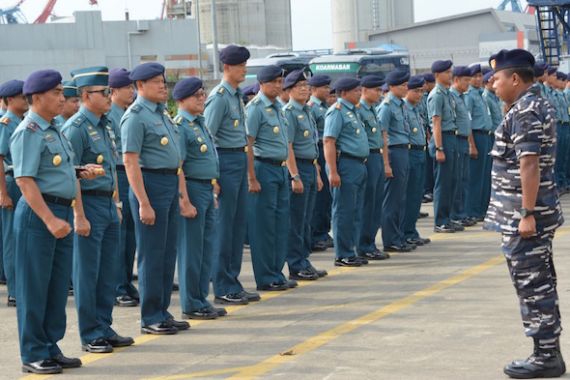 Dua Kapal Perang TNI AL Angkut Satgas LIMA ke Malaysia - JPNN.COM