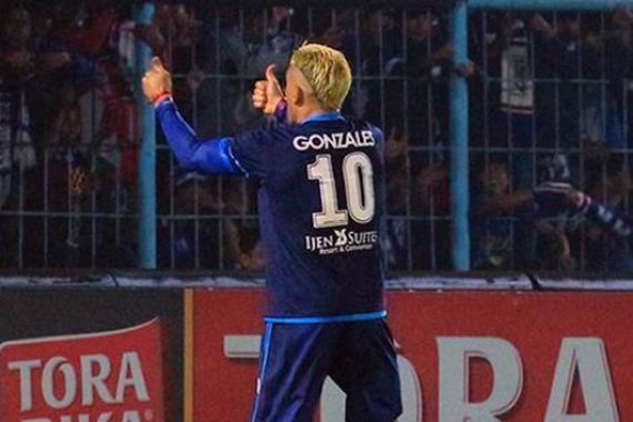 99 Persen, Cristian Gonzales Dapat Rp 100 Juta - JPNN.COM