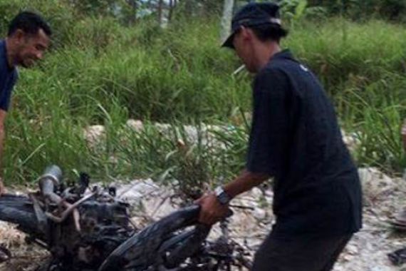 Geng Motor Tawuran, 1 Unit Sepeda Motor Hangus Dibakar - JPNN.COM