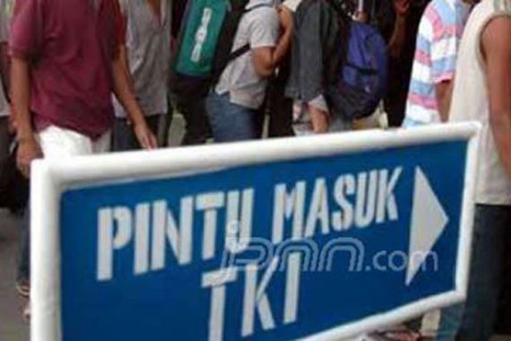 Jelang Lebaran, Ribuan TKI Pulang Kampung - JPNN.COM
