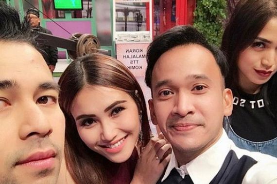 Heboh! Ruben Onsu dan Ayu Ting Ting Saling Unfollow di Instagram - JPNN.COM