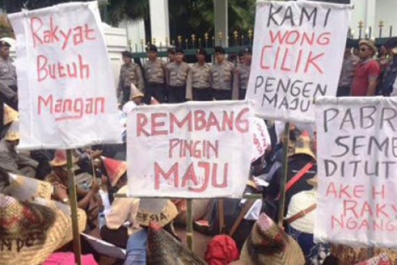 Dengar Jawaban Jokowi, Petani Kendeng Sedih Banget... - JPNN.COM