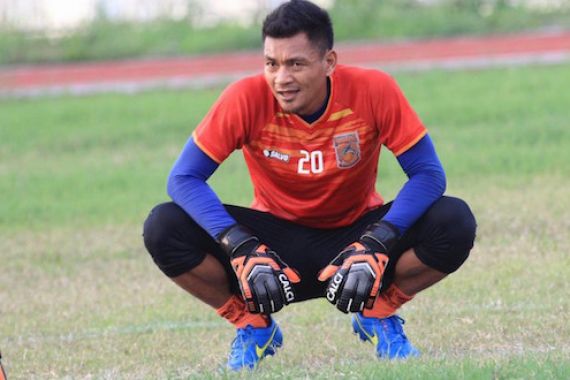 Liburan, Kiper PBFC Pilih Pulang Kampung ke Brebes - JPNN.COM