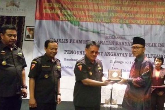 Pesan Zulkifli Untuk Kader Angkatan Muda Siliwangi - JPNN.COM