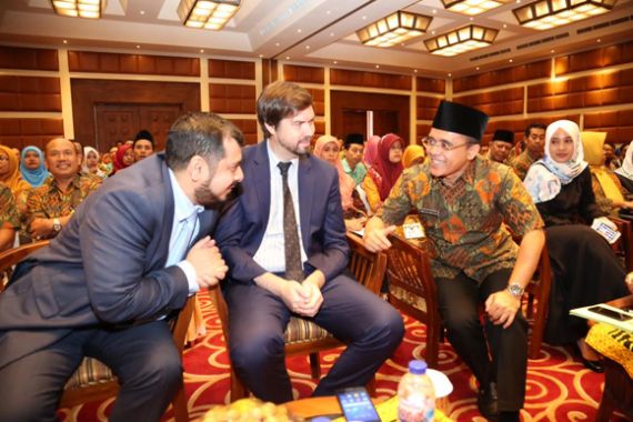 Pakar Pendidikan Finlandia Berbagi Ilmu di Banyuwangi - JPNN.COM