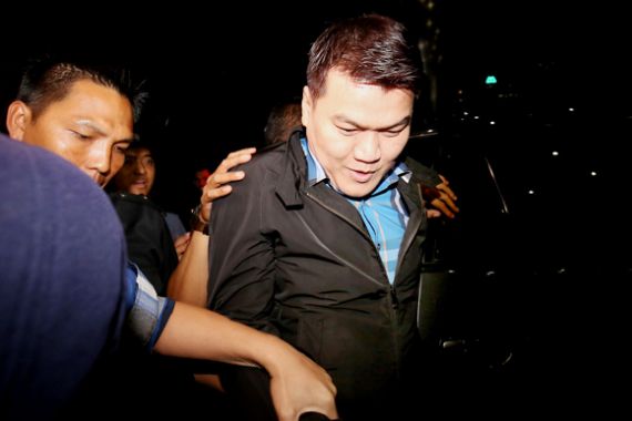 KPK Cecar Istri Narogong dengan Hasil Penggeledahan - JPNN.COM