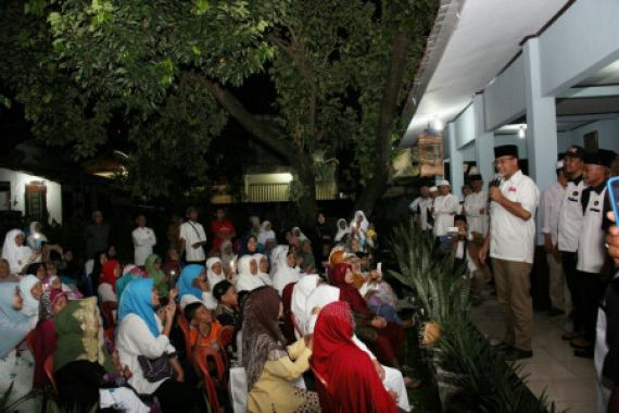 Anies: Nasib Tidak Bisa Berubah Hanya dengan KJP - JPNN.COM