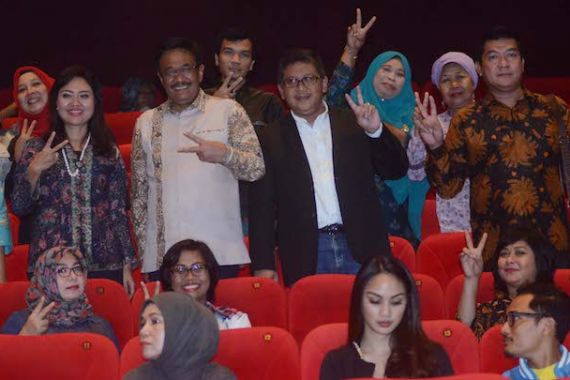 Usai Nobar Bid'ah Cinta, Pak Djarot Bilang Begini - JPNN.COM