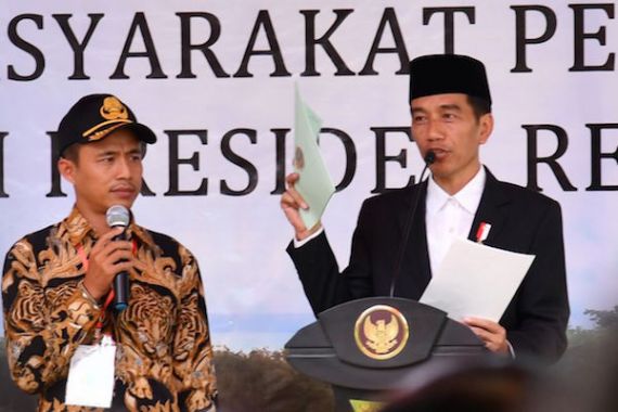 Jokowi Targetkan 5 Juta Sertifikat Tanah Tahun Ini - JPNN.COM