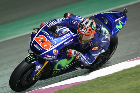 Cuaca Ekstrem, Vinales Start Terdepan, Rossi ke-10 - JPNN.COM