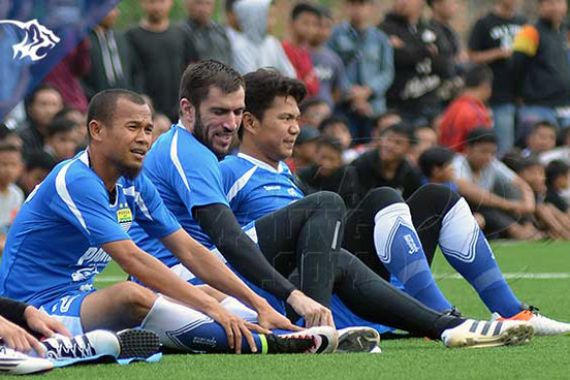 Persib Cuma Imbang Lawan 10 Pemain Bali United, ini Kata Supardi - JPNN.COM