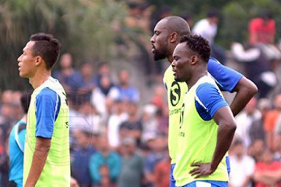 Essien dan Cole Kaget Melihat Bobotoh - JPNN.COM