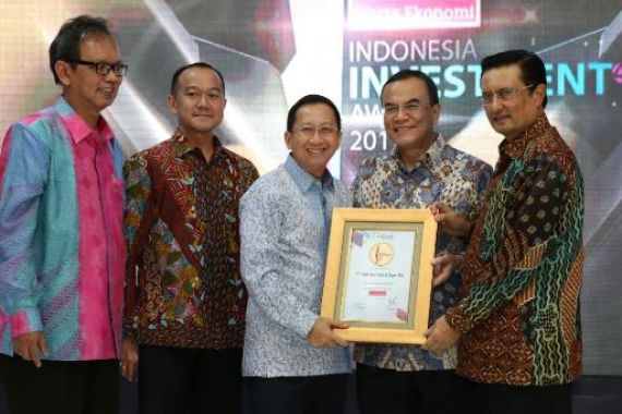 Indah Kiat Sabet Penghargaan Investasi 2017 - JPNN.COM